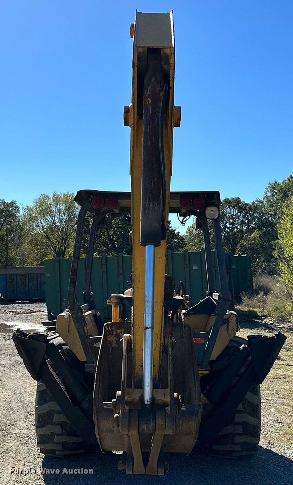 image for item NQ9544 1988 John Deere 310C  backhoe