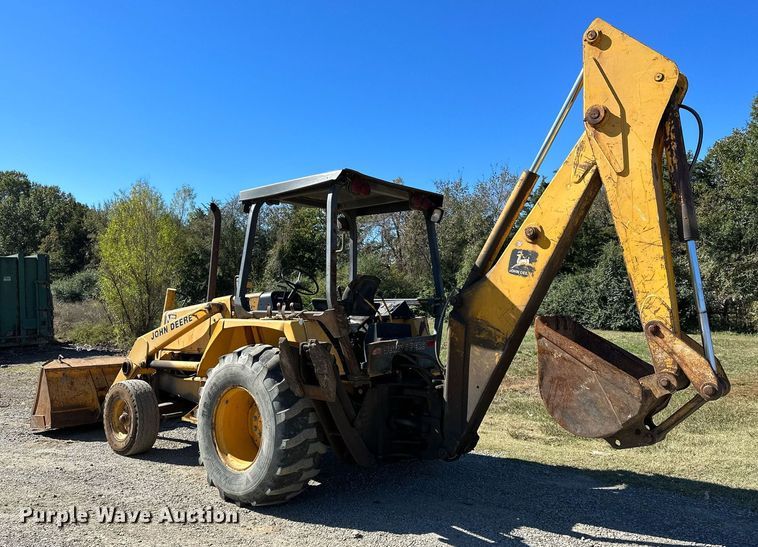 image for item NQ9544 1988 John Deere 310C  backhoe