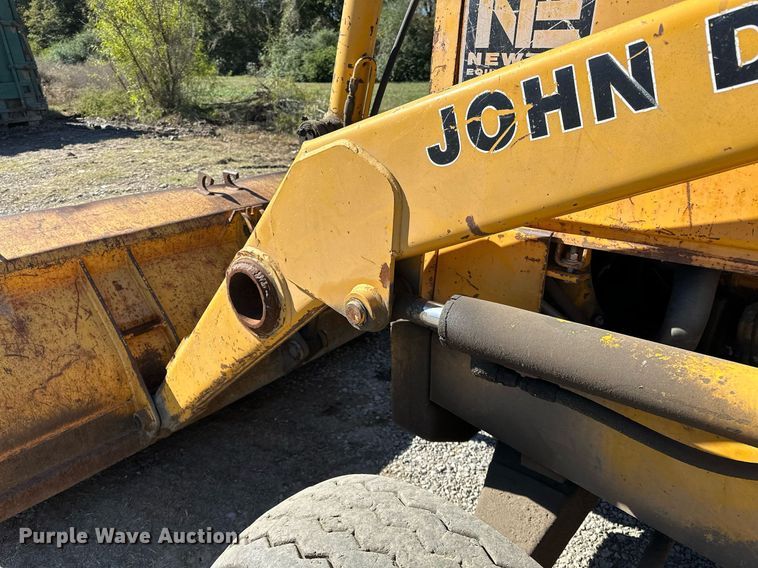 image for item NQ9544 1988 John Deere 310C  backhoe
