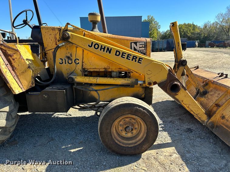 image for item NQ9544 1988 John Deere 310C  backhoe