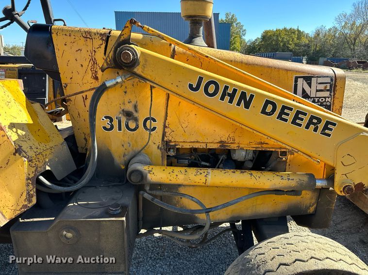 image for item NQ9544 1988 John Deere 310C  backhoe