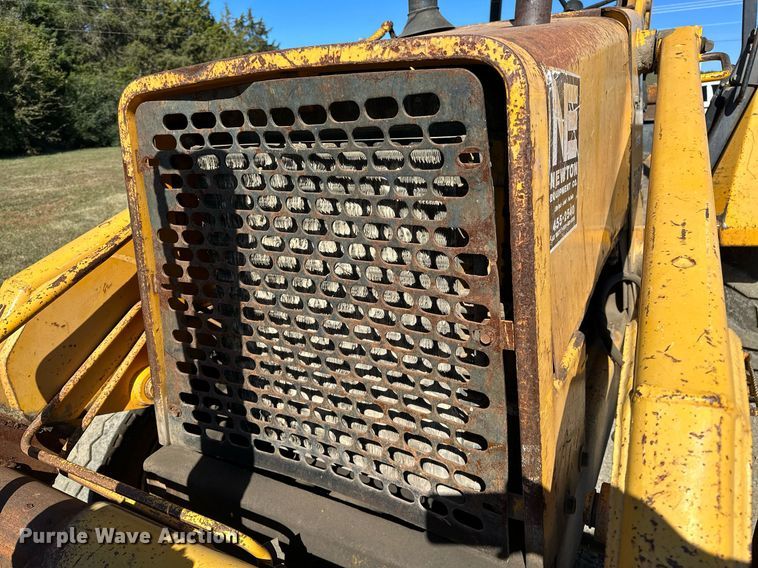 image for item NQ9544 1988 John Deere 310C  backhoe