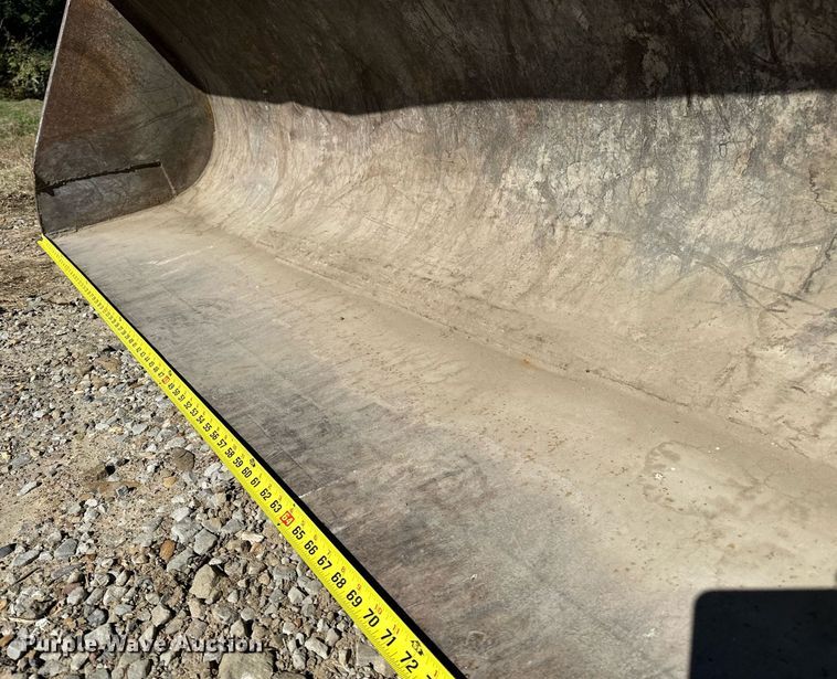 image for item NQ9544 1988 John Deere 310C  backhoe