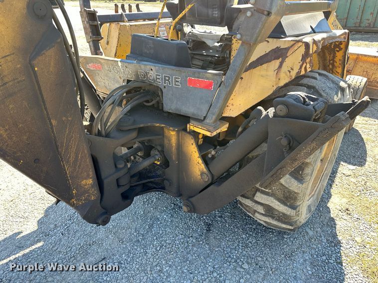 image for item NQ9544 1988 John Deere 310C  backhoe