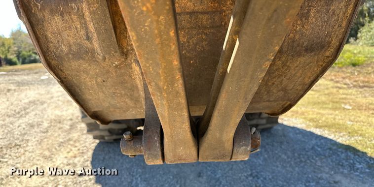 image for item NQ9544 1988 John Deere 310C  backhoe