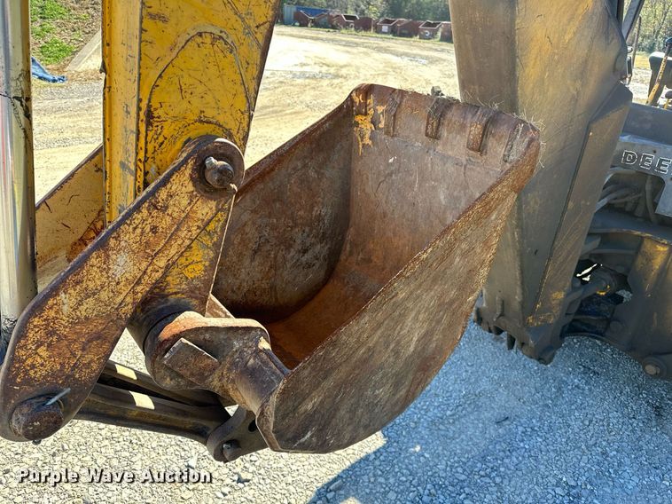 image for item NQ9544 1988 John Deere 310C  backhoe