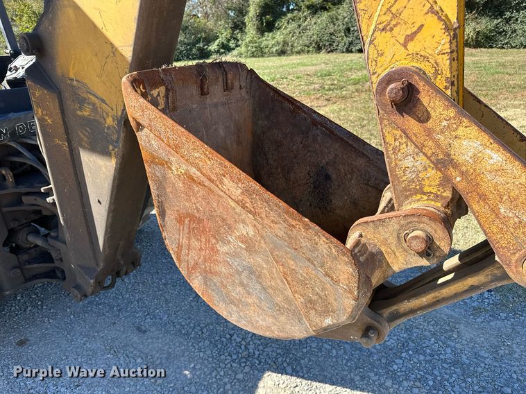image for item NQ9544 1988 John Deere 310C  backhoe