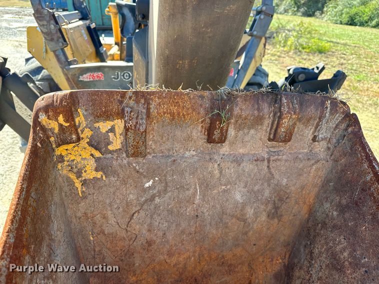 image for item NQ9544 1988 John Deere 310C  backhoe