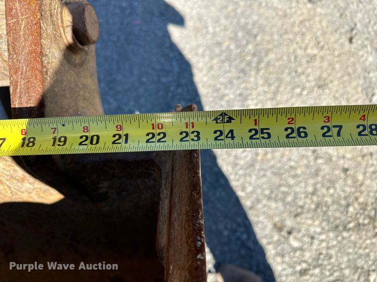 image for item NQ9544 1988 John Deere 310C  backhoe