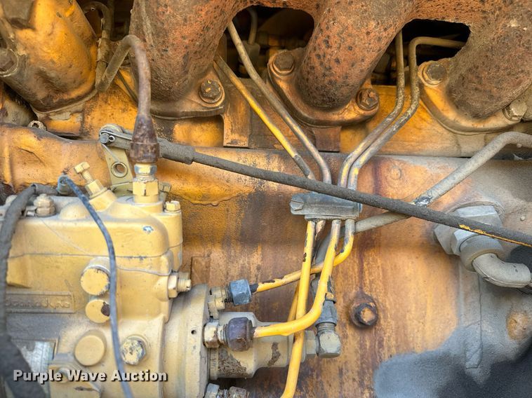 image for item NQ9544 1988 John Deere 310C  backhoe