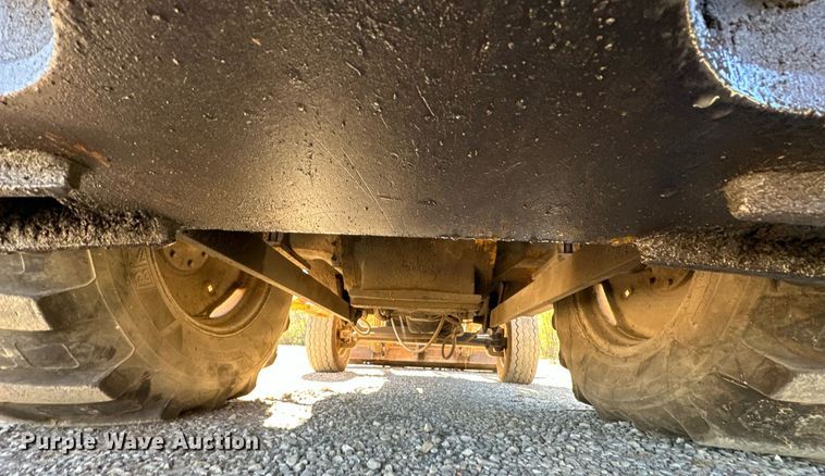 image for item NQ9544 1988 John Deere 310C  backhoe