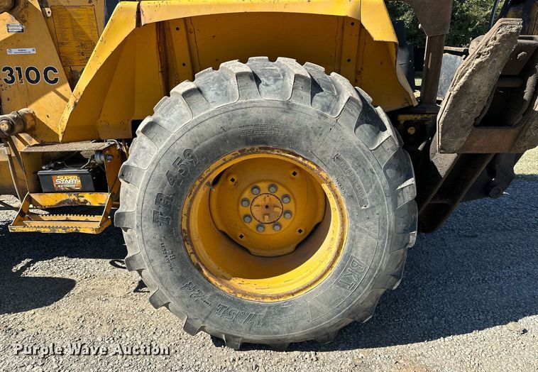 image for item NQ9544 1988 John Deere 310C  backhoe