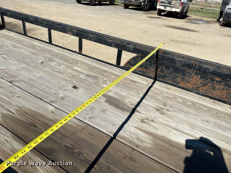 image for item NQ9546 2018 C&M 82x20  utility trailer