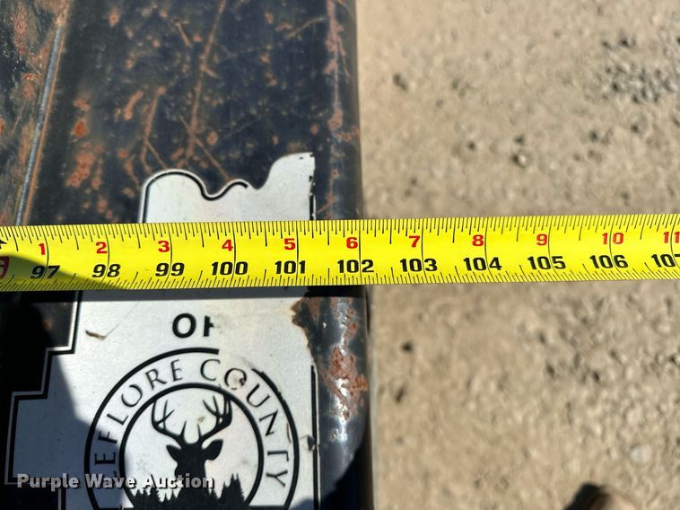 image for item NQ9546 2018 C&M 82x20  utility trailer