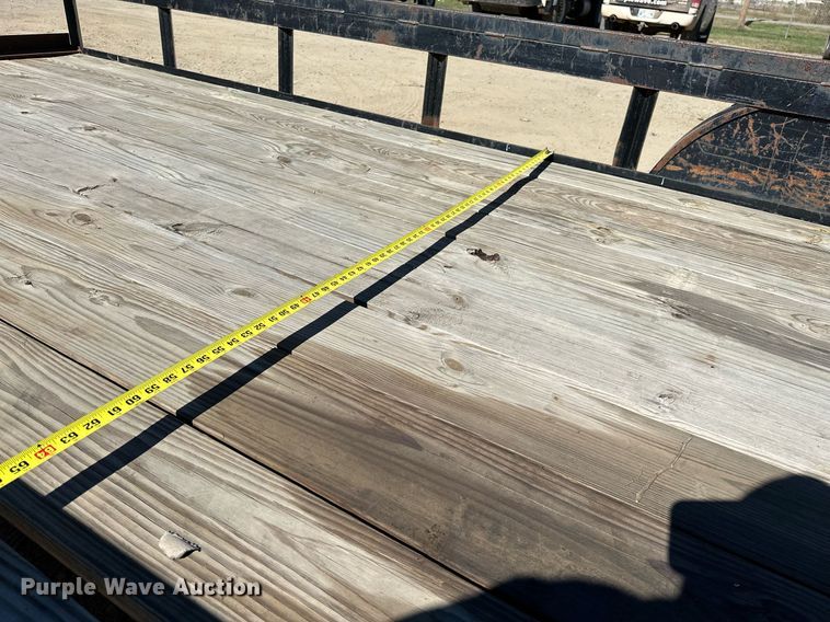 image for item NQ9546 2018 C&M 82x20  utility trailer