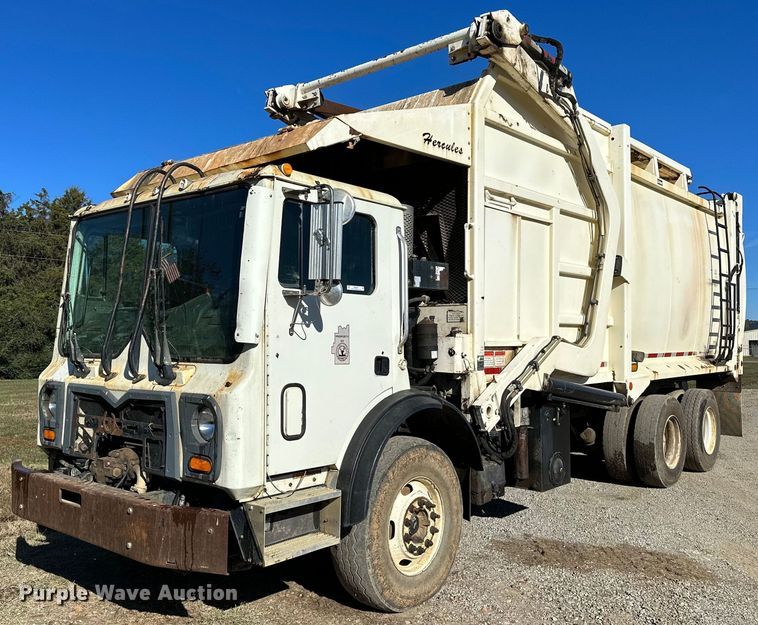 image for item NQ9547 2013 Mack MRU-613  refuse truck