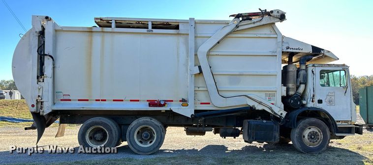 image for item NQ9547 2013 Mack MRU-613  refuse truck