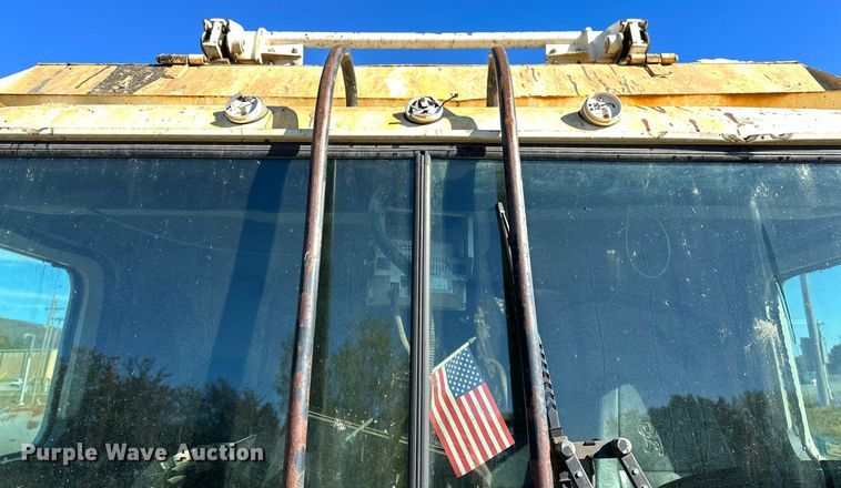 image for item NQ9547 2013 Mack MRU-613  refuse truck