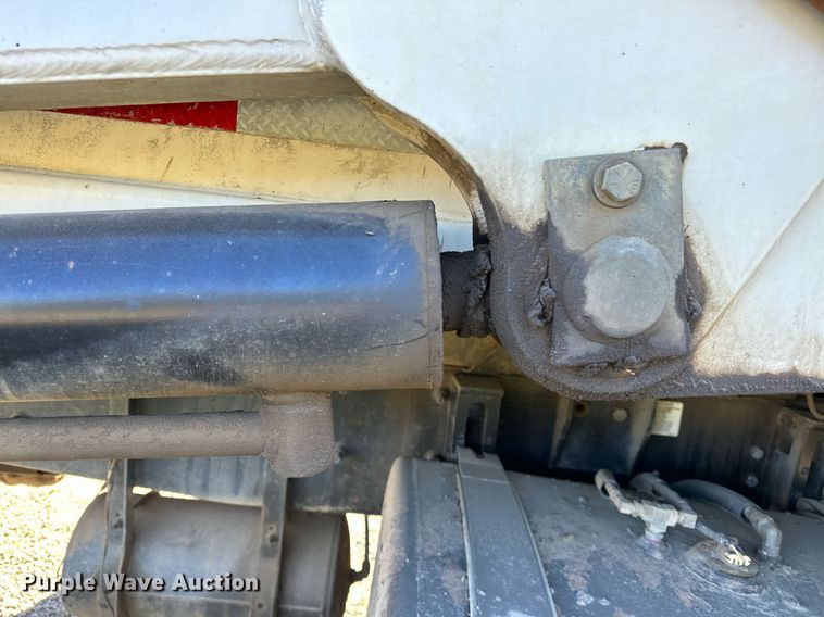 image for item NQ9547 2013 Mack MRU-613  refuse truck