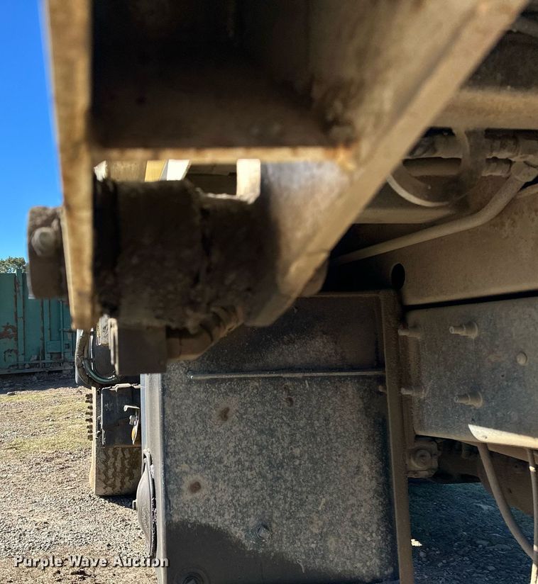 image for item NQ9547 2013 Mack MRU-613  refuse truck