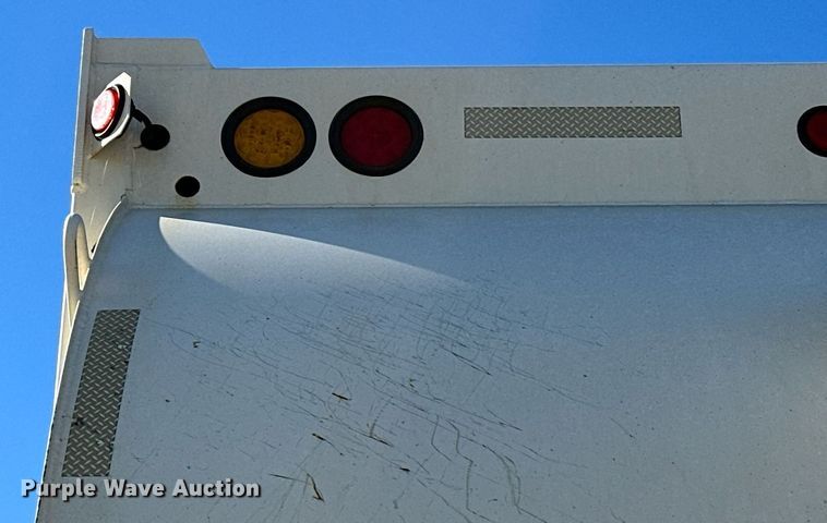 image for item NQ9547 2013 Mack MRU-613  refuse truck