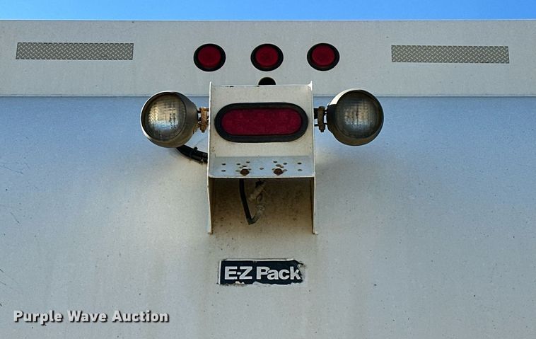 image for item NQ9547 2013 Mack MRU-613  refuse truck