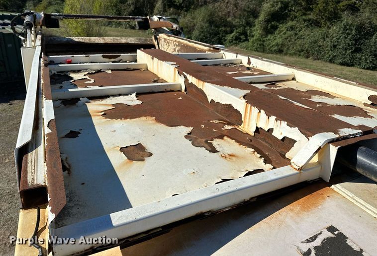 image for item NQ9547 2013 Mack MRU-613  refuse truck