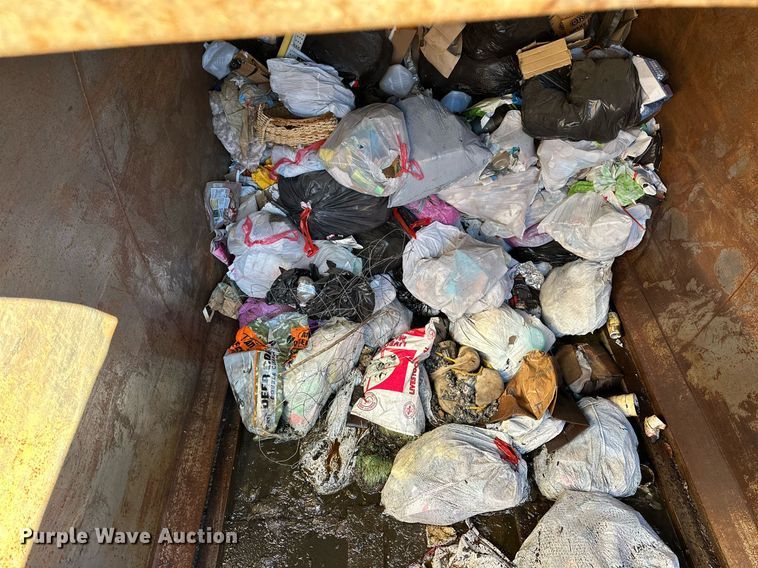 image for item NQ9547 2013 Mack MRU-613  refuse truck