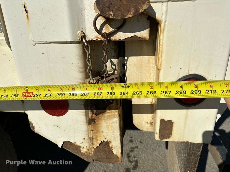 image for item NQ9547 2013 Mack MRU-613  refuse truck