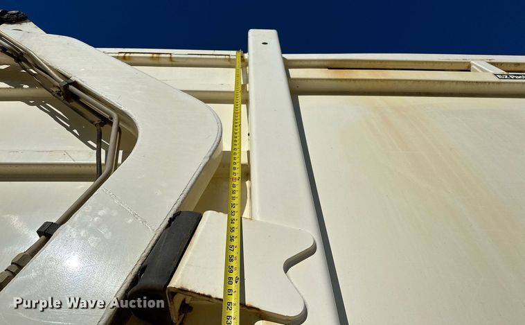 image for item NQ9547 2013 Mack MRU-613  refuse truck