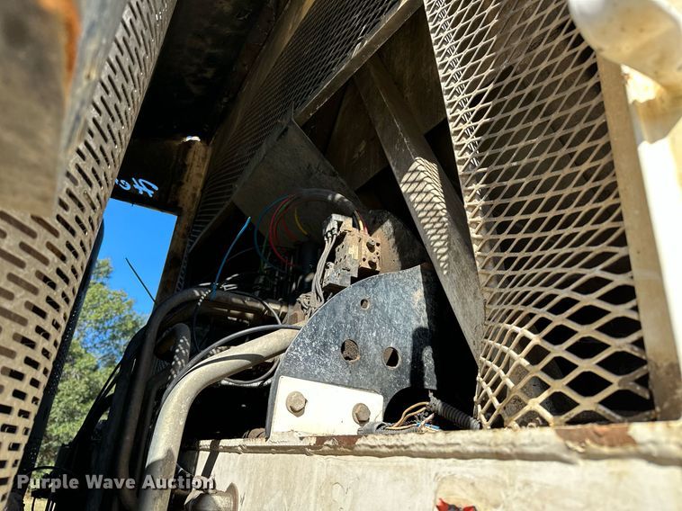 image for item NQ9547 2013 Mack MRU-613  refuse truck