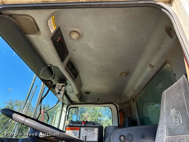 image for item NQ9547 2013 Mack MRU-613  refuse truck