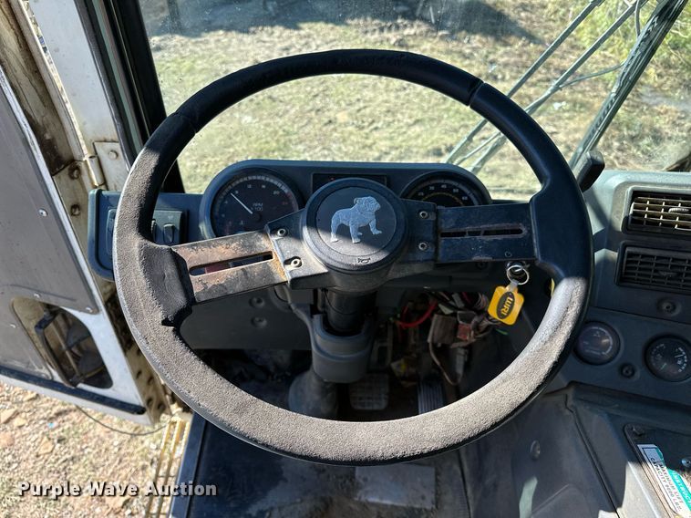 image for item NQ9547 2013 Mack MRU-613  refuse truck