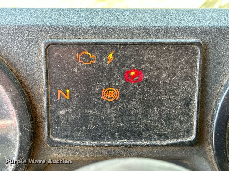 image for item NQ9547 2013 Mack MRU-613  refuse truck