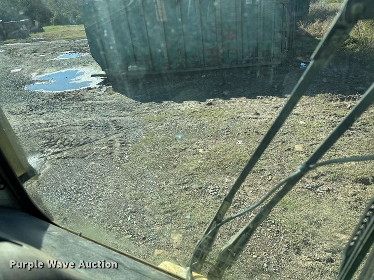 image for item NQ9547 2013 Mack MRU-613  refuse truck