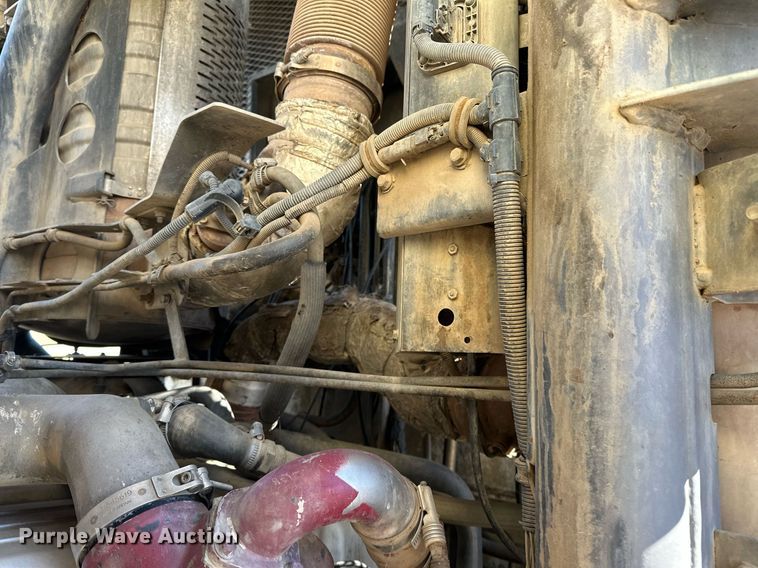 image for item NQ9547 2013 Mack MRU-613  refuse truck