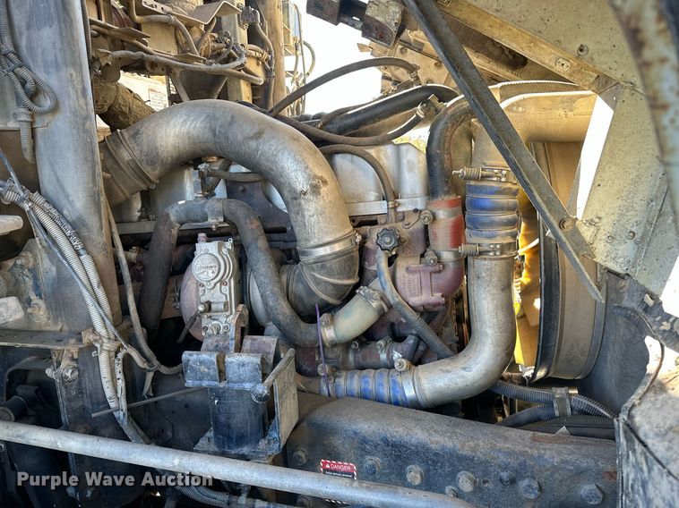 image for item NQ9547 2013 Mack MRU-613  refuse truck