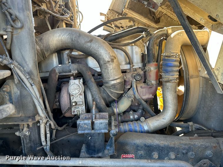 image for item NQ9547 2013 Mack MRU-613  refuse truck