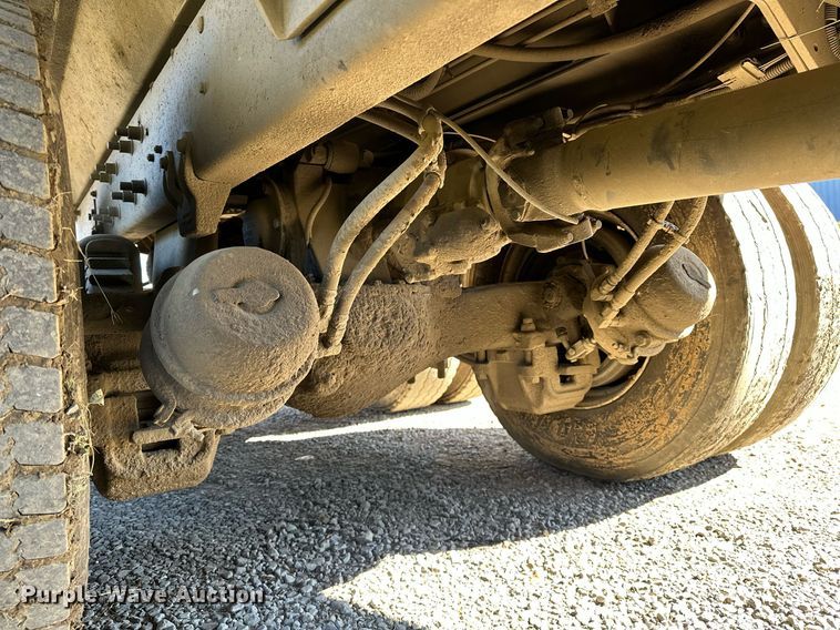 image for item NQ9547 2013 Mack MRU-613  refuse truck