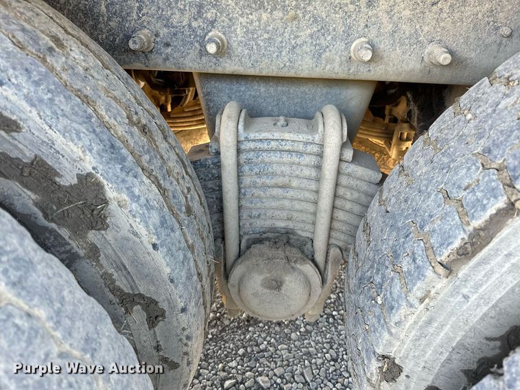 image for item NQ9547 2013 Mack MRU-613  refuse truck