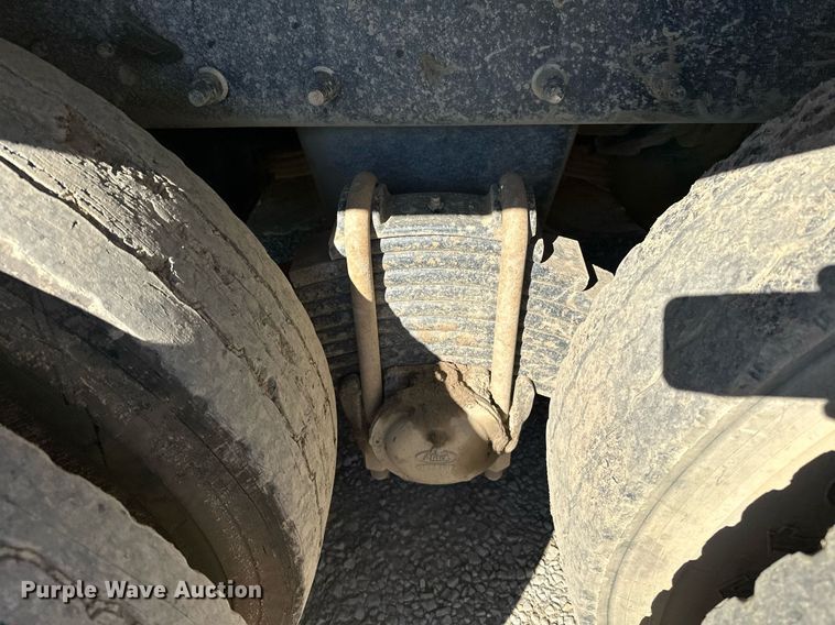 image for item NQ9547 2013 Mack MRU-613  refuse truck