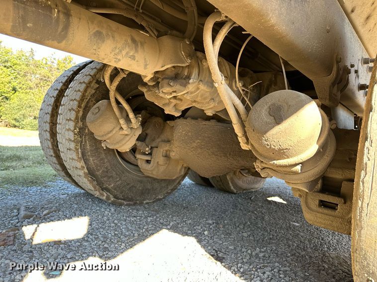 image for item NQ9547 2013 Mack MRU-613  refuse truck