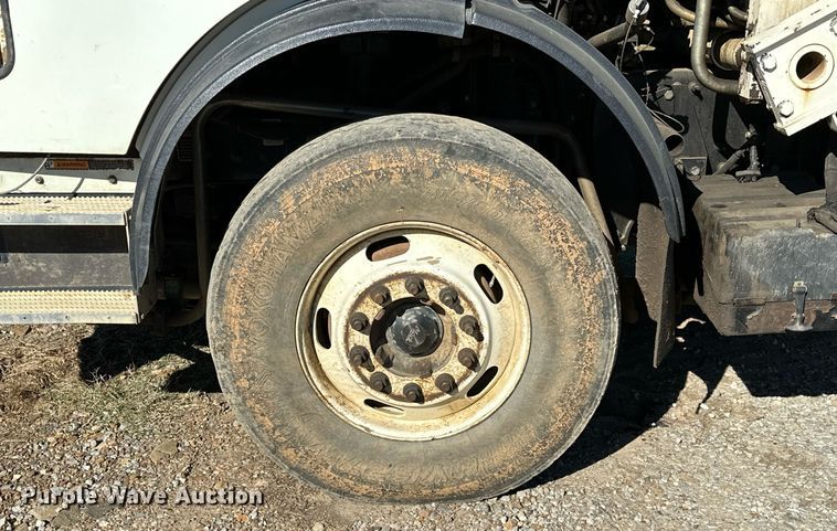 image for item NQ9547 2013 Mack MRU-613  refuse truck