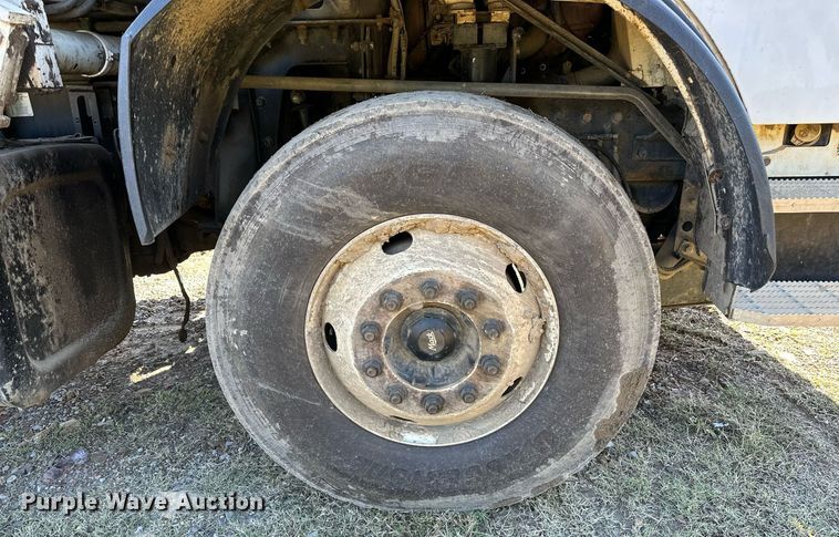 image for item NQ9547 2013 Mack MRU-613  refuse truck