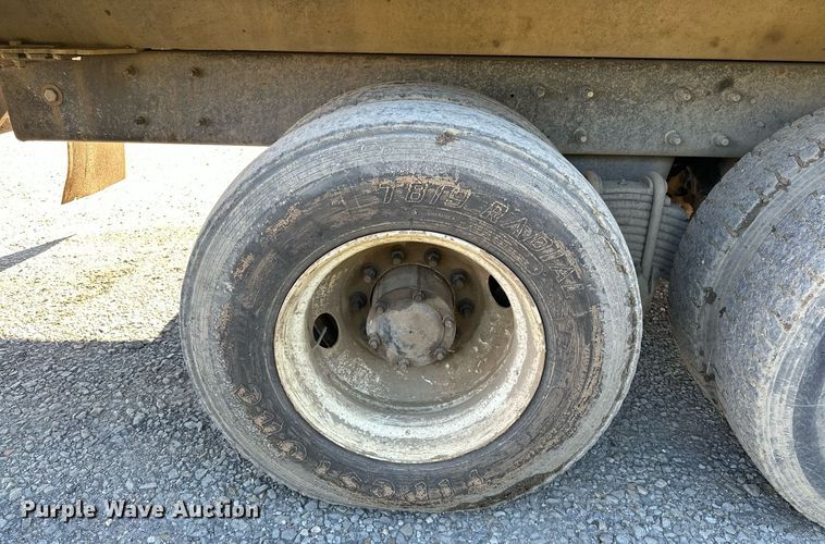 image for item NQ9547 2013 Mack MRU-613  refuse truck