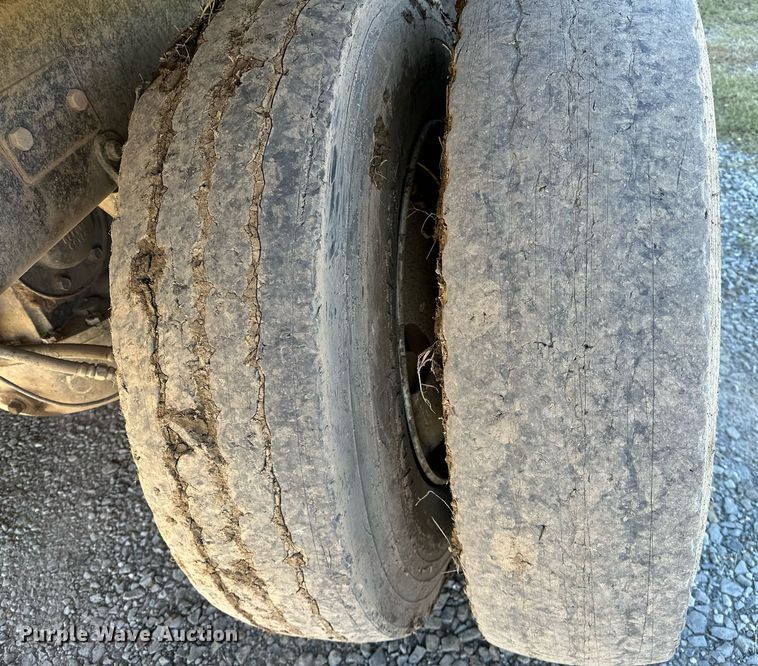 image for item NQ9547 2013 Mack MRU-613  refuse truck