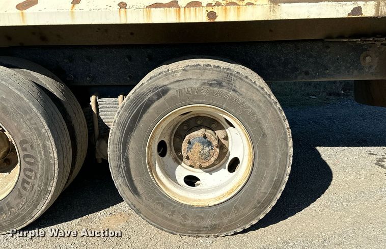 image for item NQ9547 2013 Mack MRU-613  refuse truck