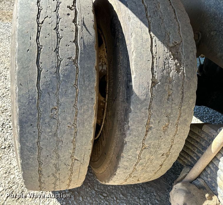 image for item NQ9547 2013 Mack MRU-613  refuse truck