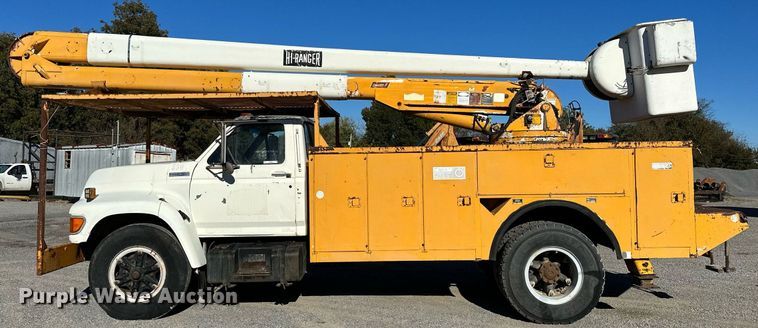 image for item NQ9548 1995 Ford F800  bucket truck