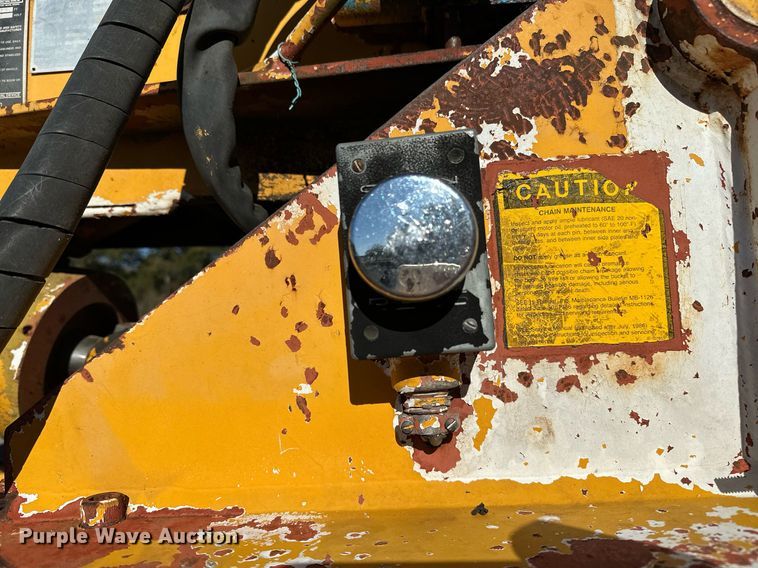 image for item NQ9548 1995 Ford F800  bucket truck